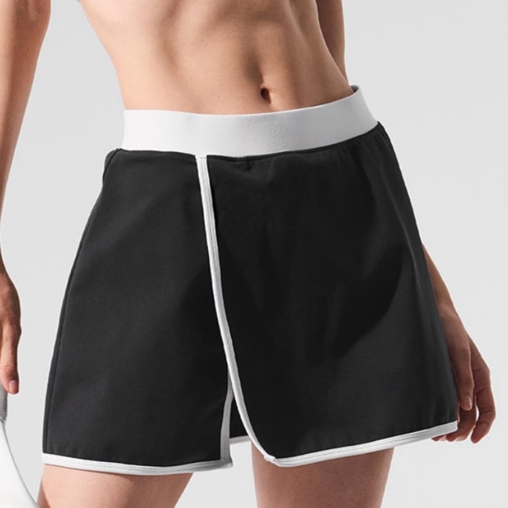NWT Alo Airbrush Steamlined Skirt - Black/White - Size XS